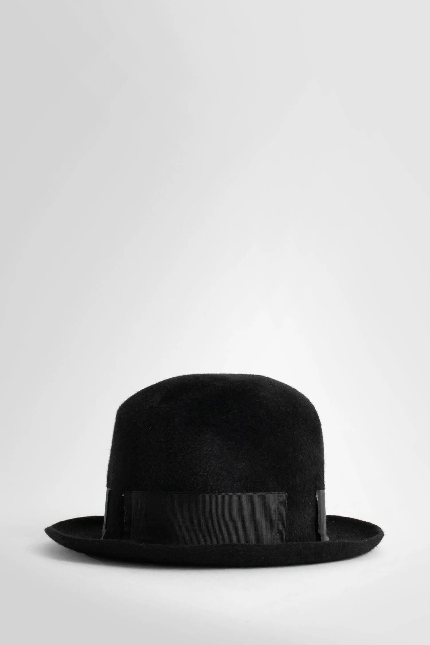 SCHA UNISEX BLACK HATS