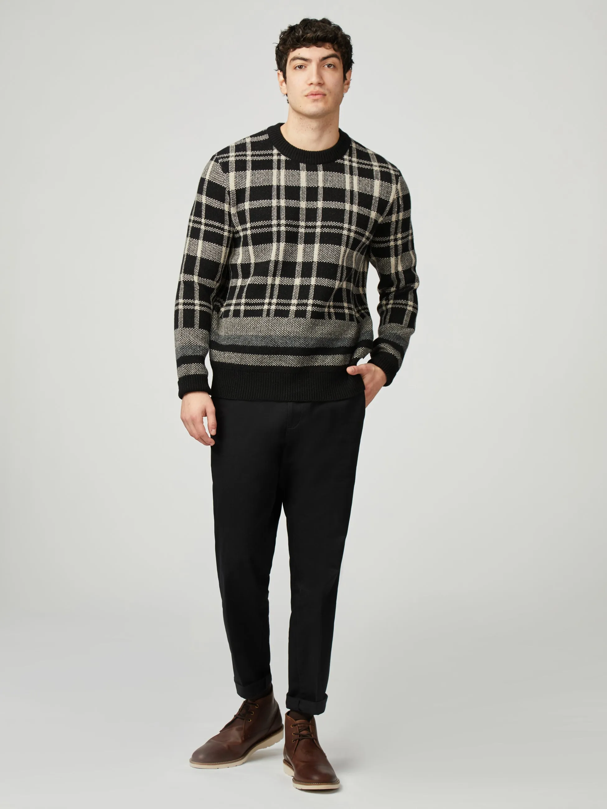 Tartan Jacquard Crew - Black